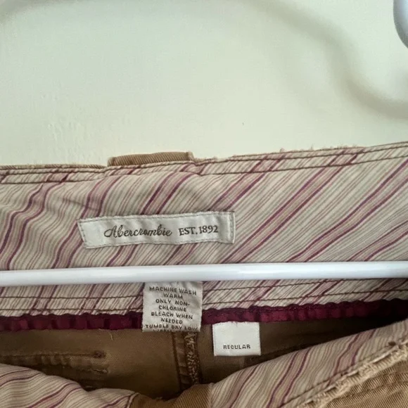 Low-rise Abercrombie cargo pant - Picture 4 of 4